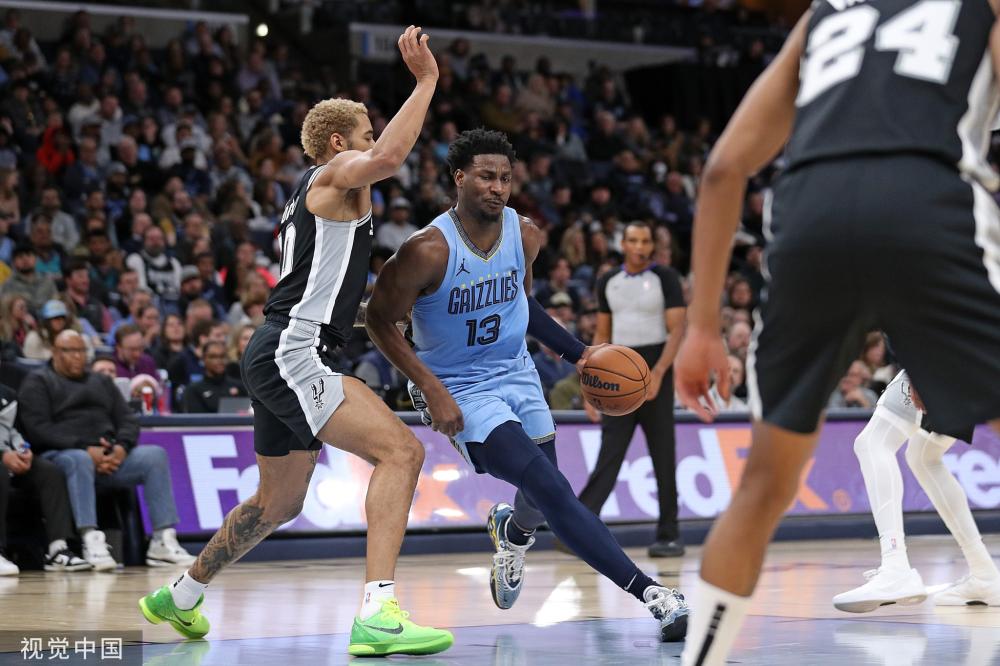 外界的审视 外界的审视